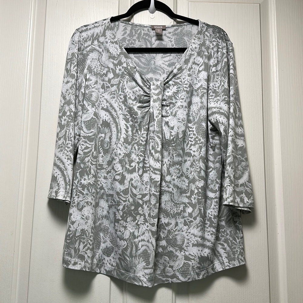 CHICOS V Neck No Wrinkle Top Sz 3 (L)
